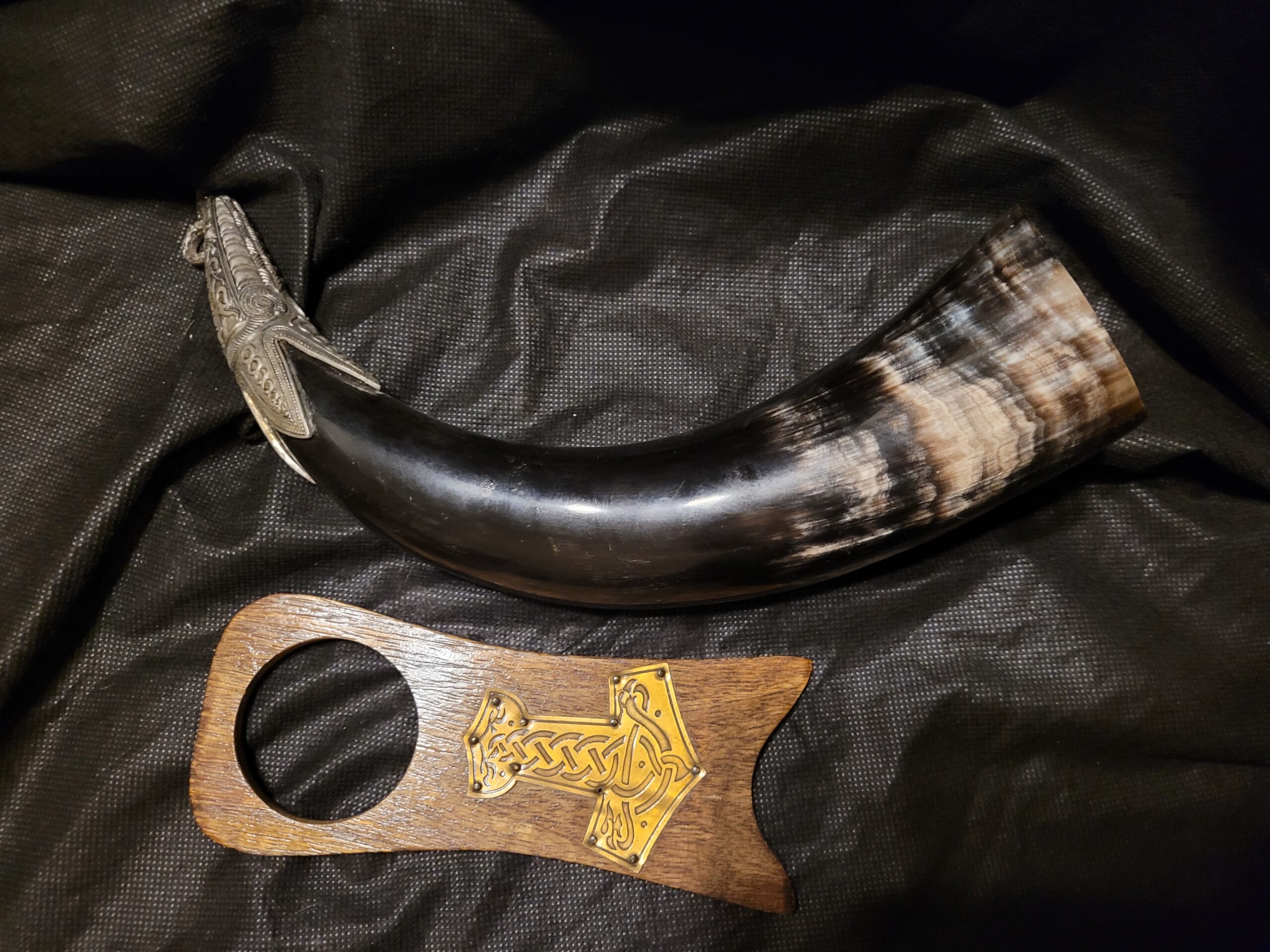 Dragon-Head Mead Horn with Mjölnir Engraved Stand