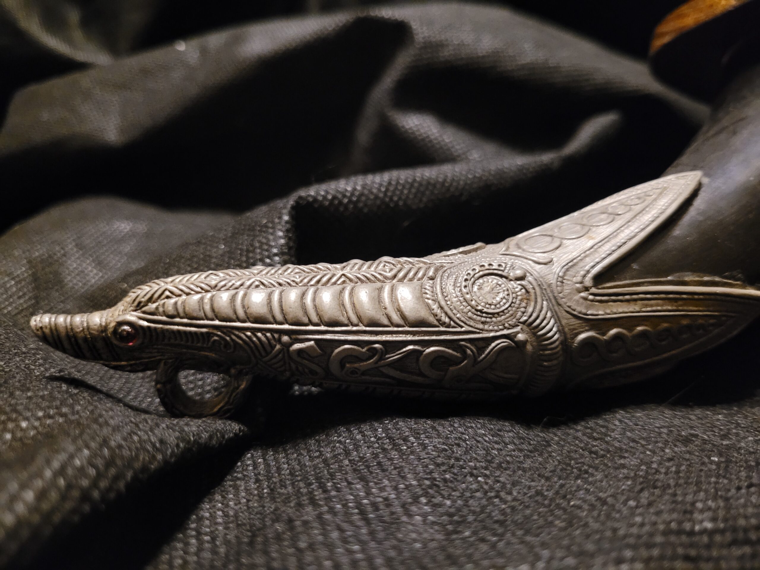 Dragon-Head Mead Horn with Mjölnir Engraved Stand - Image 6