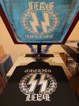 Hail Victory Sig Rune T-Shirt